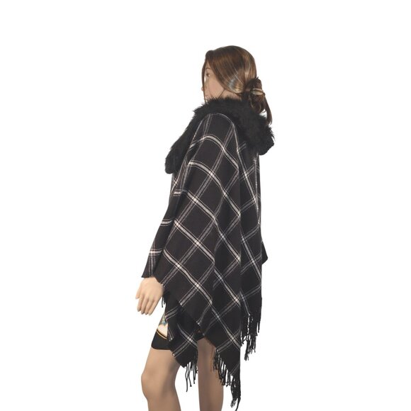 J. Crew Faux Fur Plaid Cape Scarf & Fringe Trim One Size Holiday 2022 - Picture 3 of 12